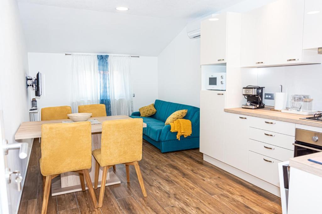 App Roko 3 Apartment Porec Exterior photo